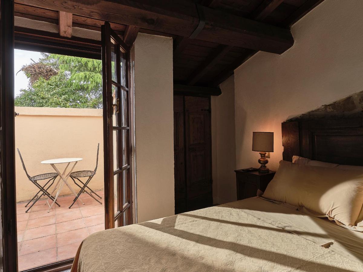 Agriturismo Castello Santa Margherita Cori Luaran gambar