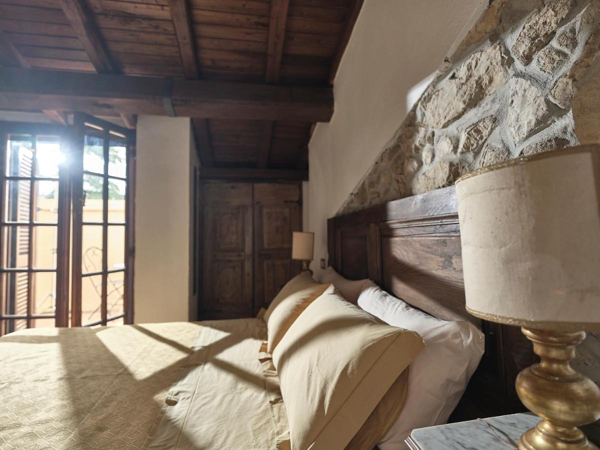 Agriturismo Castello Santa Margherita Cori Luaran gambar