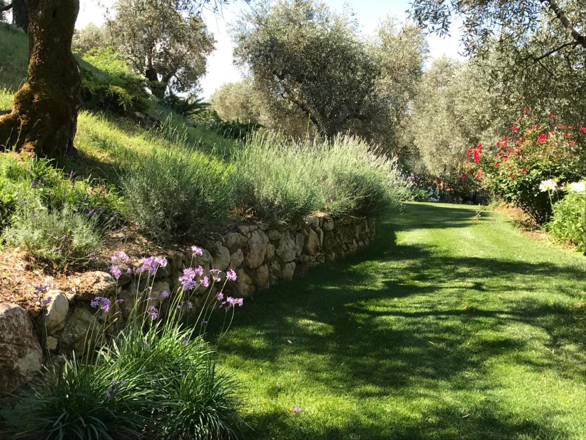 Agriturismo Castello Santa Margherita Cori Luaran gambar