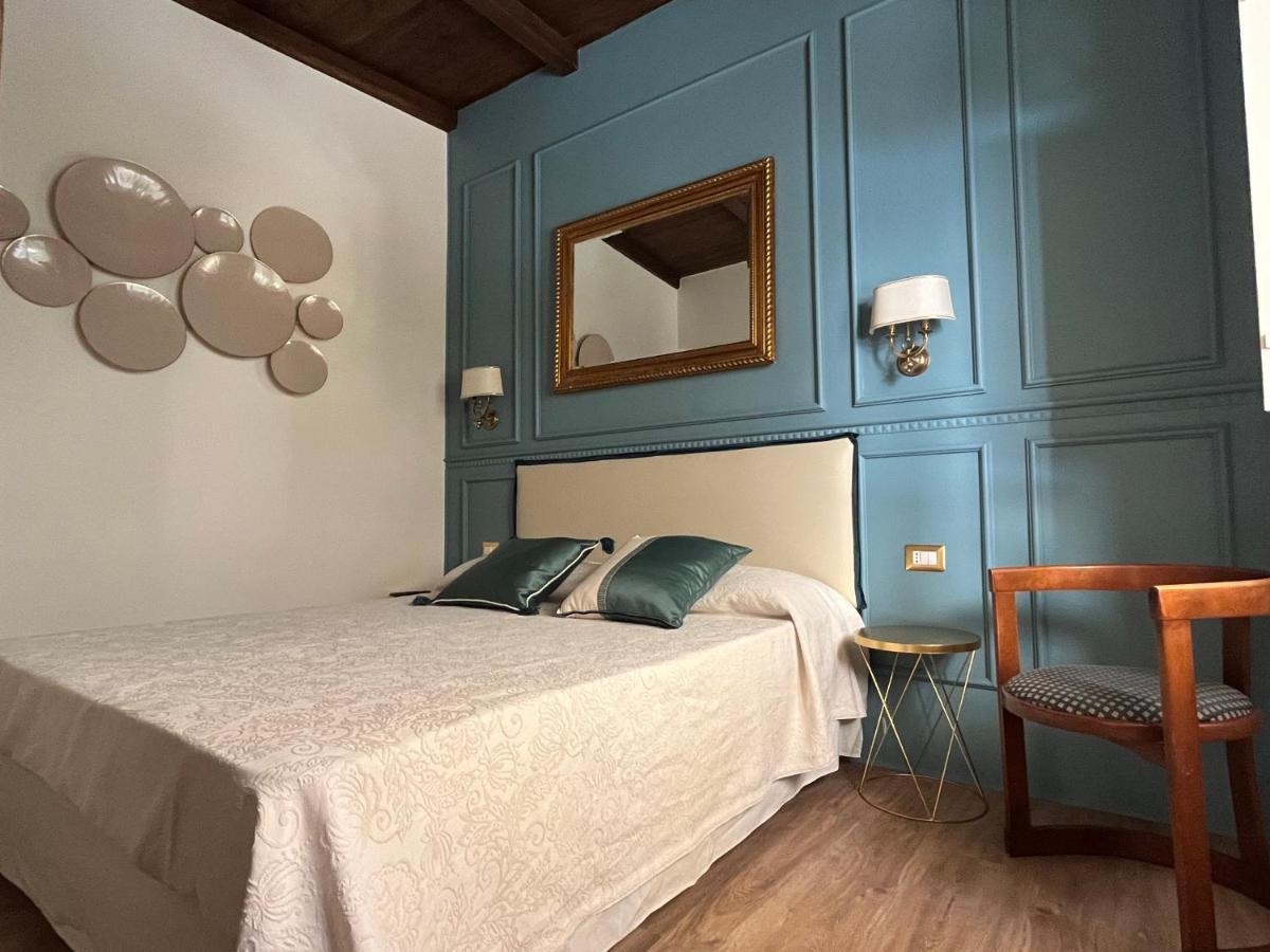 Agriturismo Castello Santa Margherita Cori Luaran gambar