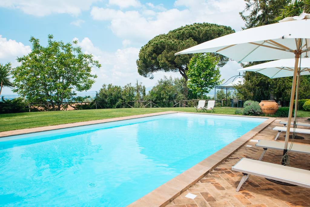 Agriturismo Castello Santa Margherita Cori Luaran gambar