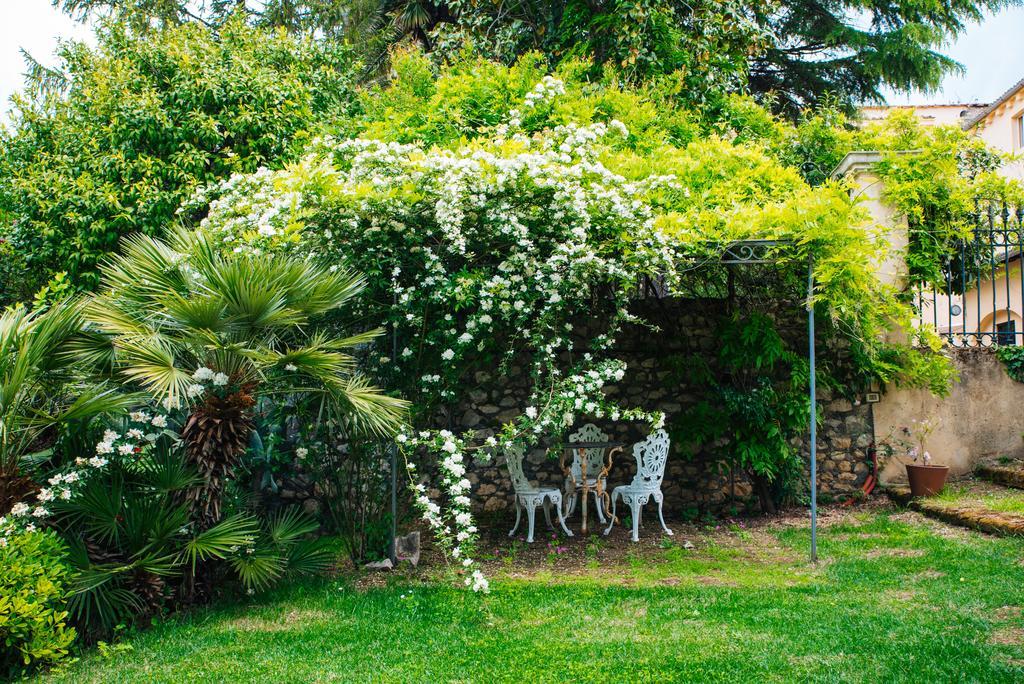 Agriturismo Castello Santa Margherita Cori Luaran gambar