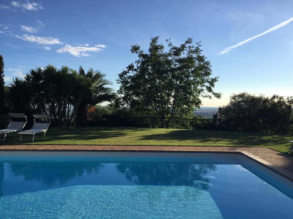 Agriturismo Castello Santa Margherita Cori Luaran gambar